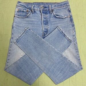 Levi's Woman’s High Rise Distressed Skinny Jeans 27x28